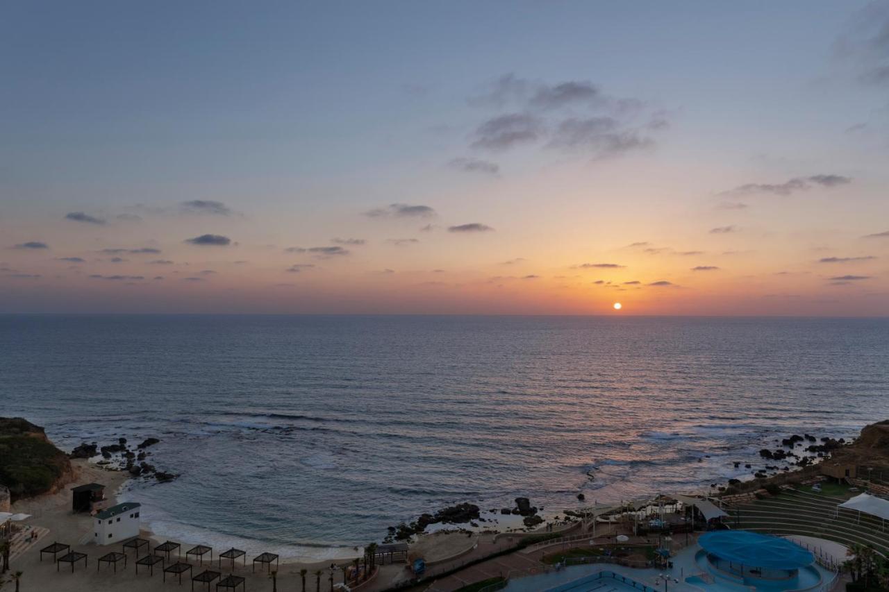 Jacob Resort Хадера Экстерьер фото